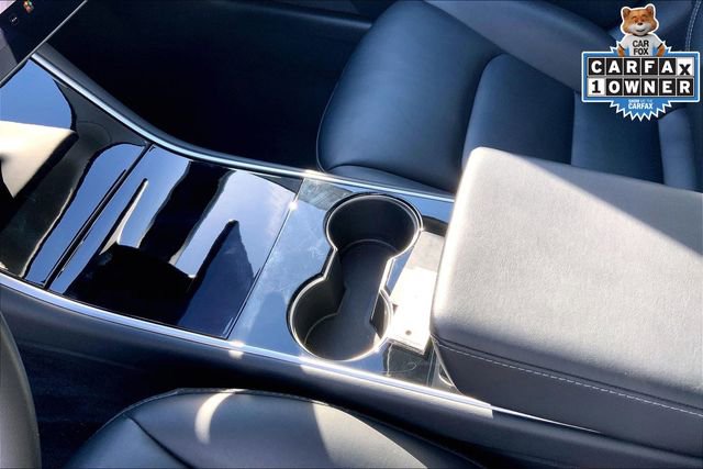 Used 2020 Tesla Model 3 Standard Range Plus image 16