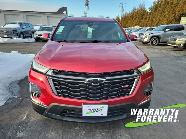 Used 2023 Chevrolet Traverse RS image 2