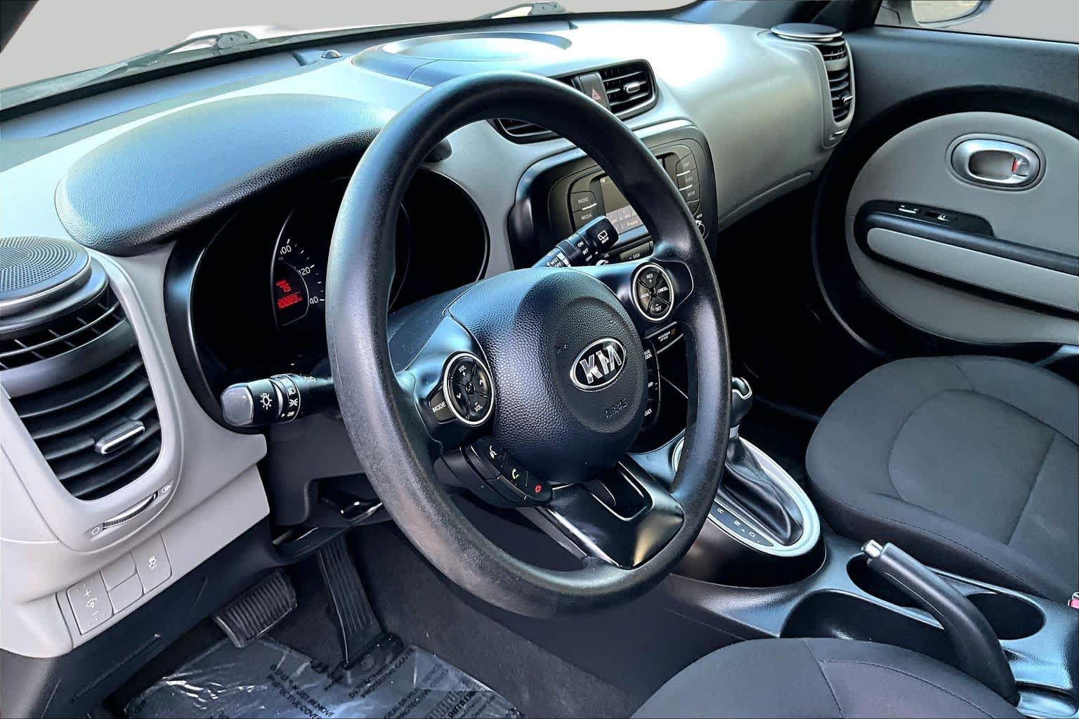 Used 2019 Kia Soul FWD image 17