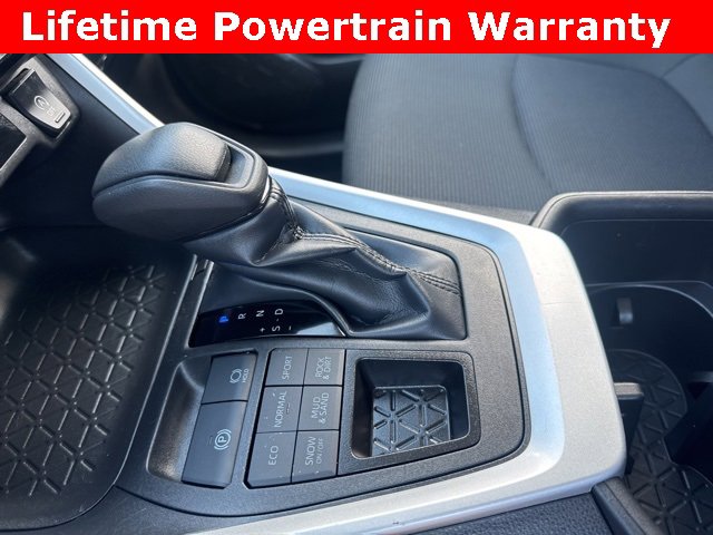 Used 2025 Toyota RAV4 LE image 17