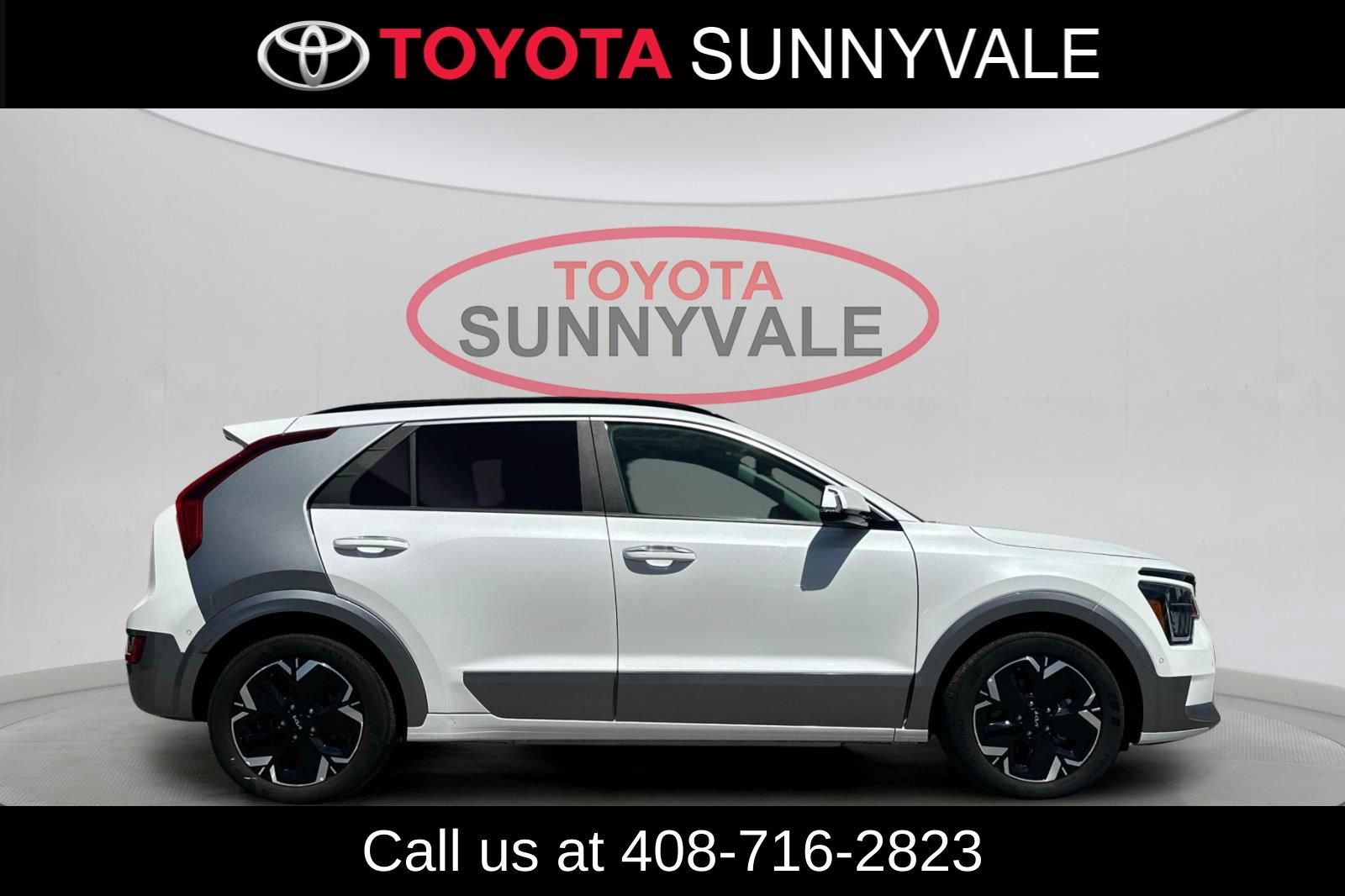 Used 2023 Kia Niro Wave FWD image 9