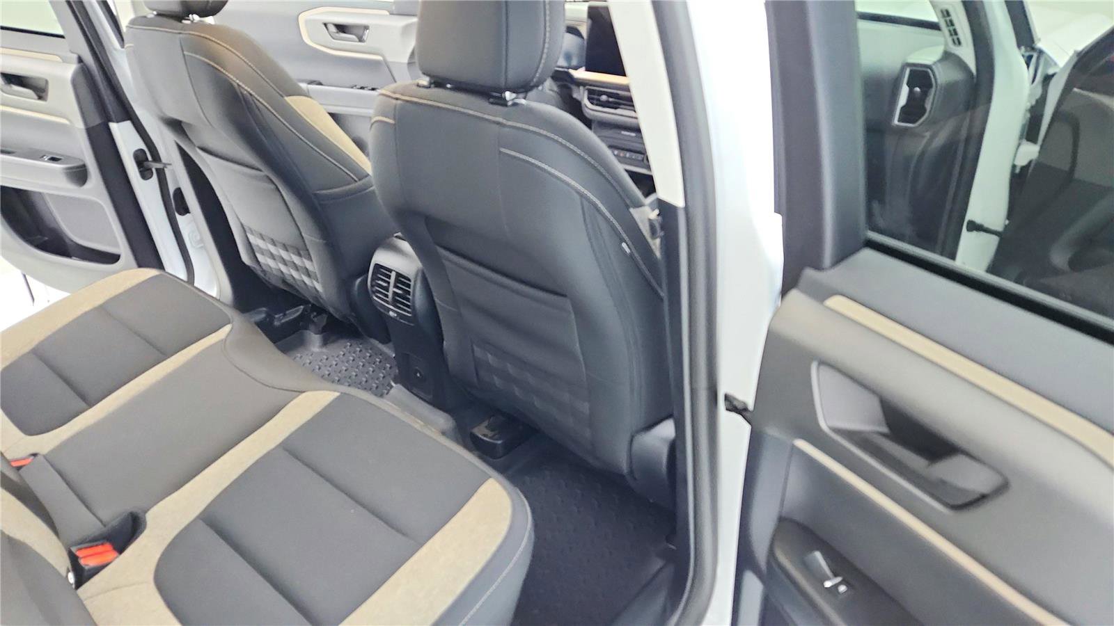 Used 2025 Ford Bronco Sport Big Bend w/ Convenience Package image 18