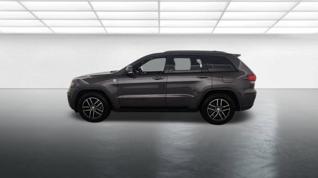 Used 2018 Jeep Grand Cherokee Trailhawk AWD/4WD image 5