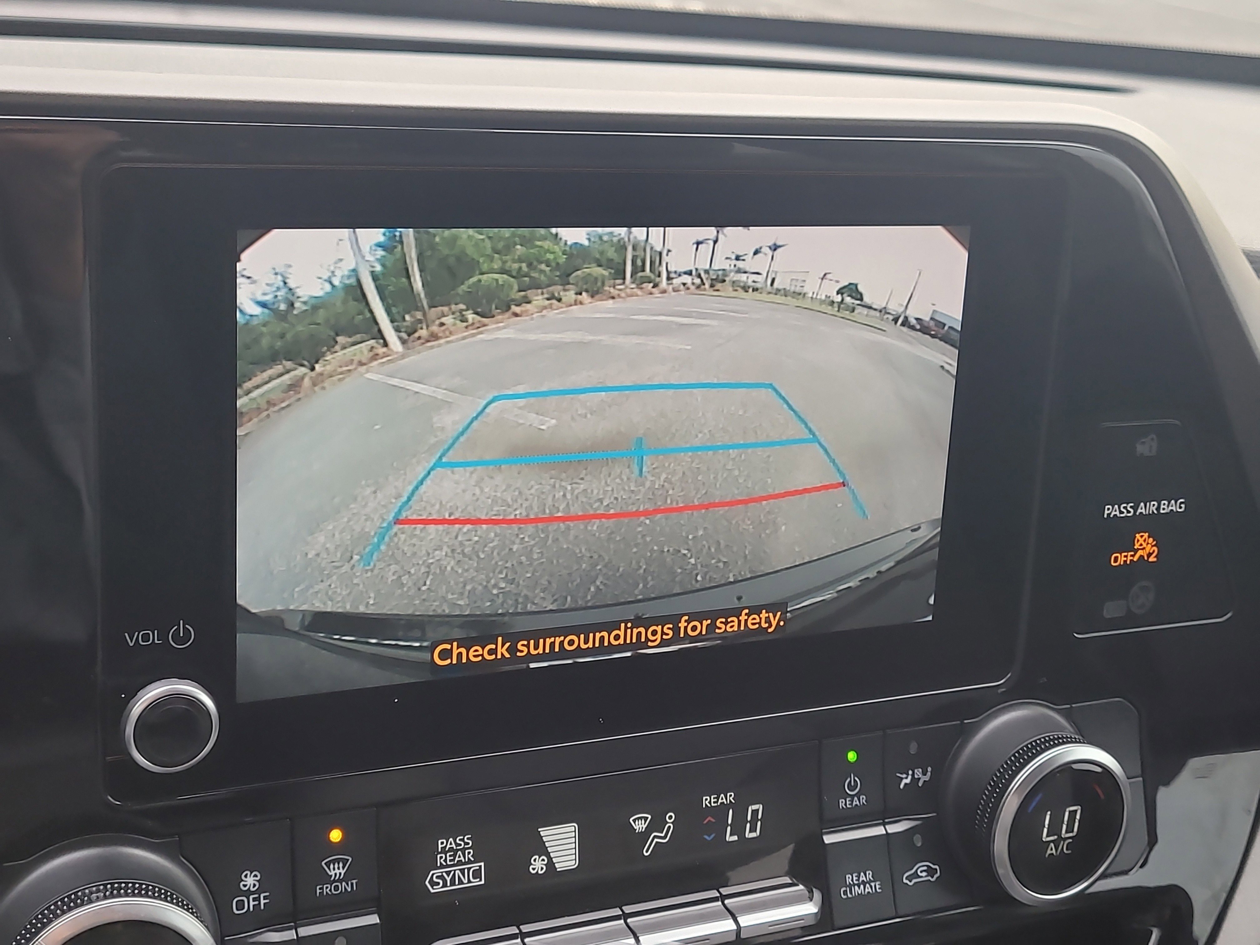 Used 2023 Toyota Highlander L FWD image 25