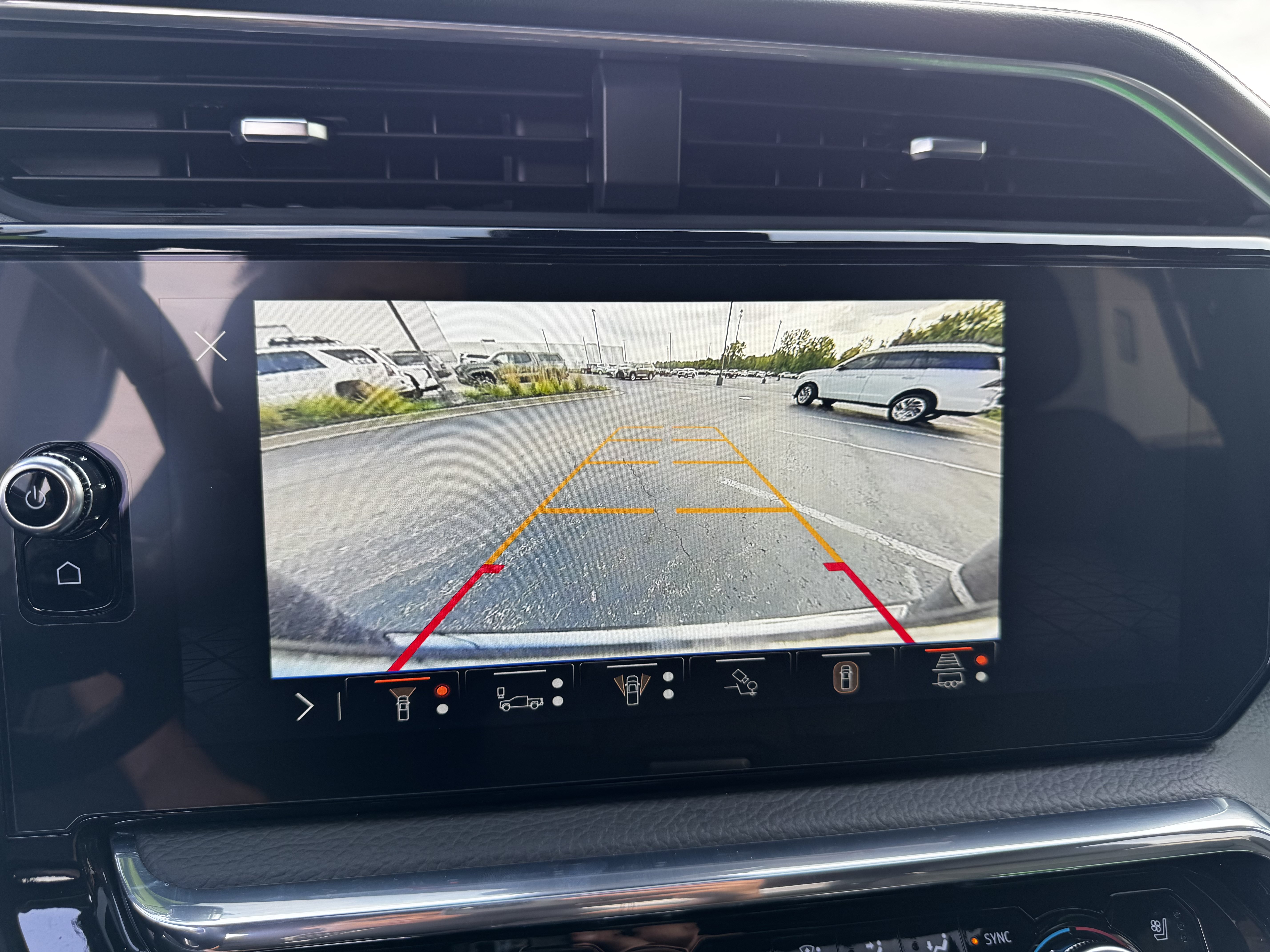Used 2025 GMC Sierra 1500 Denali AWD/4WD image 8
