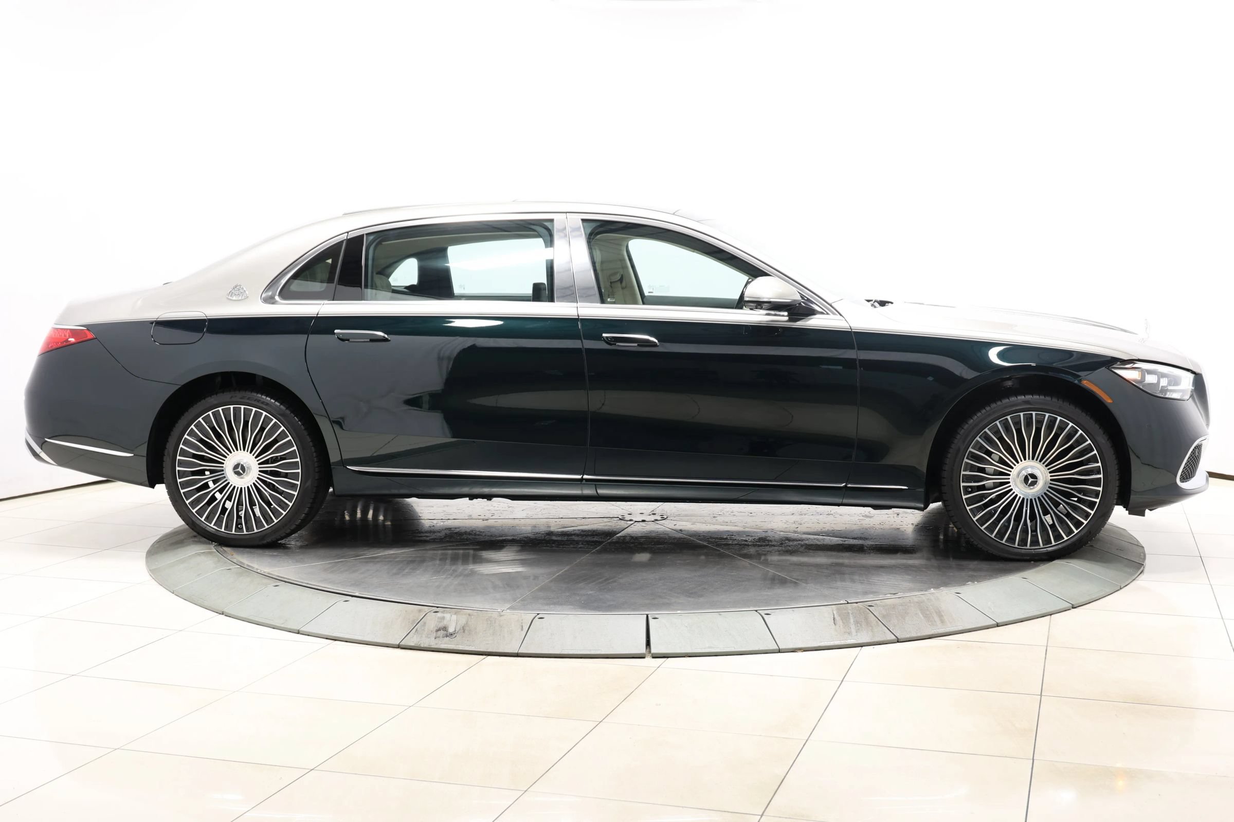 Used 2024 Mercedes-Benz Maybach S 580 4MATIC image 97