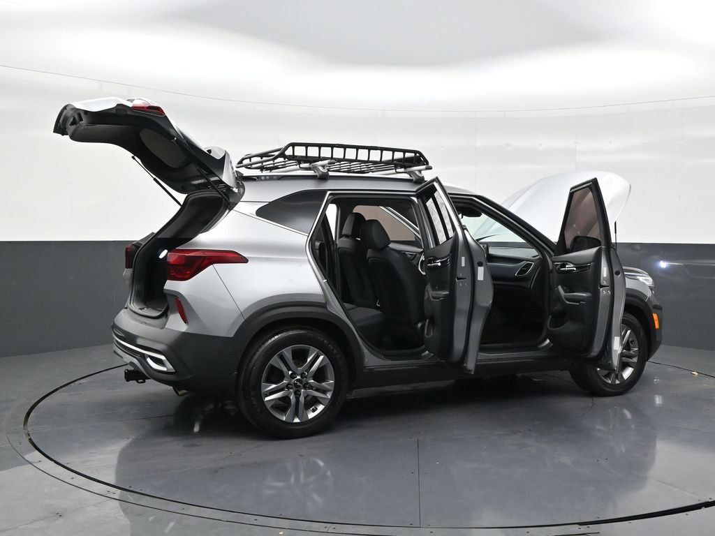 Used 2023 Kia Seltos S image 29