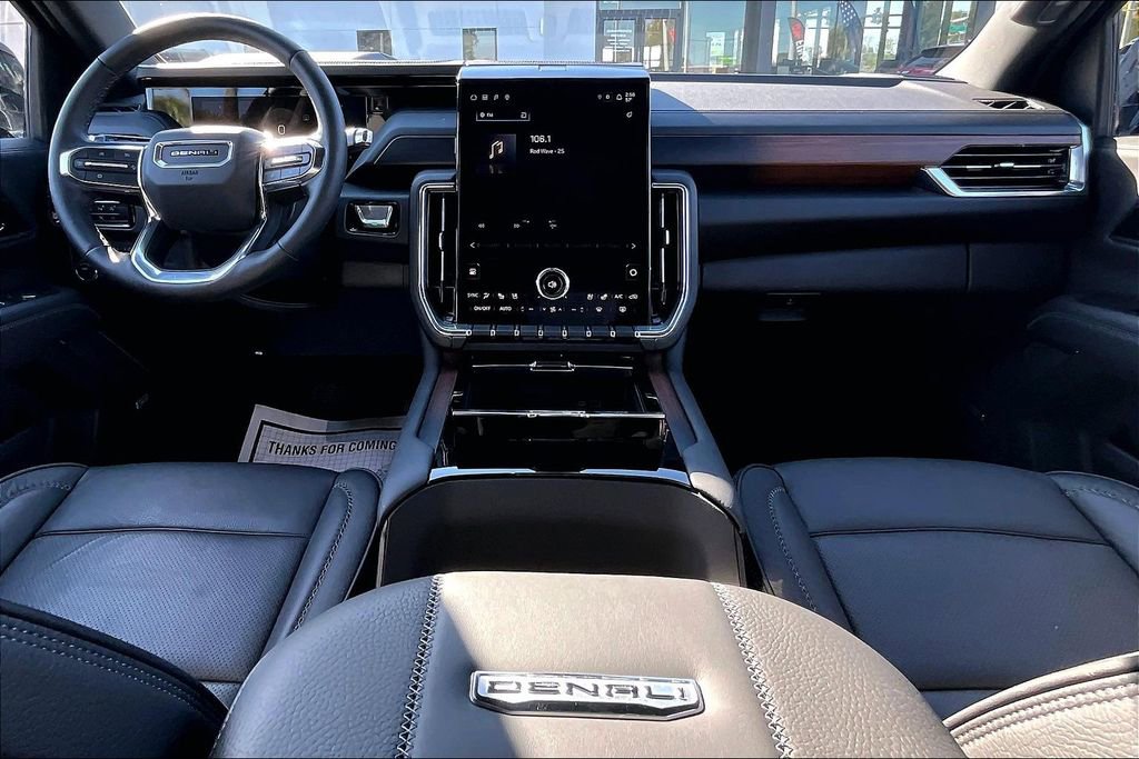 Used 2025 GMC Yukon Denali image 7