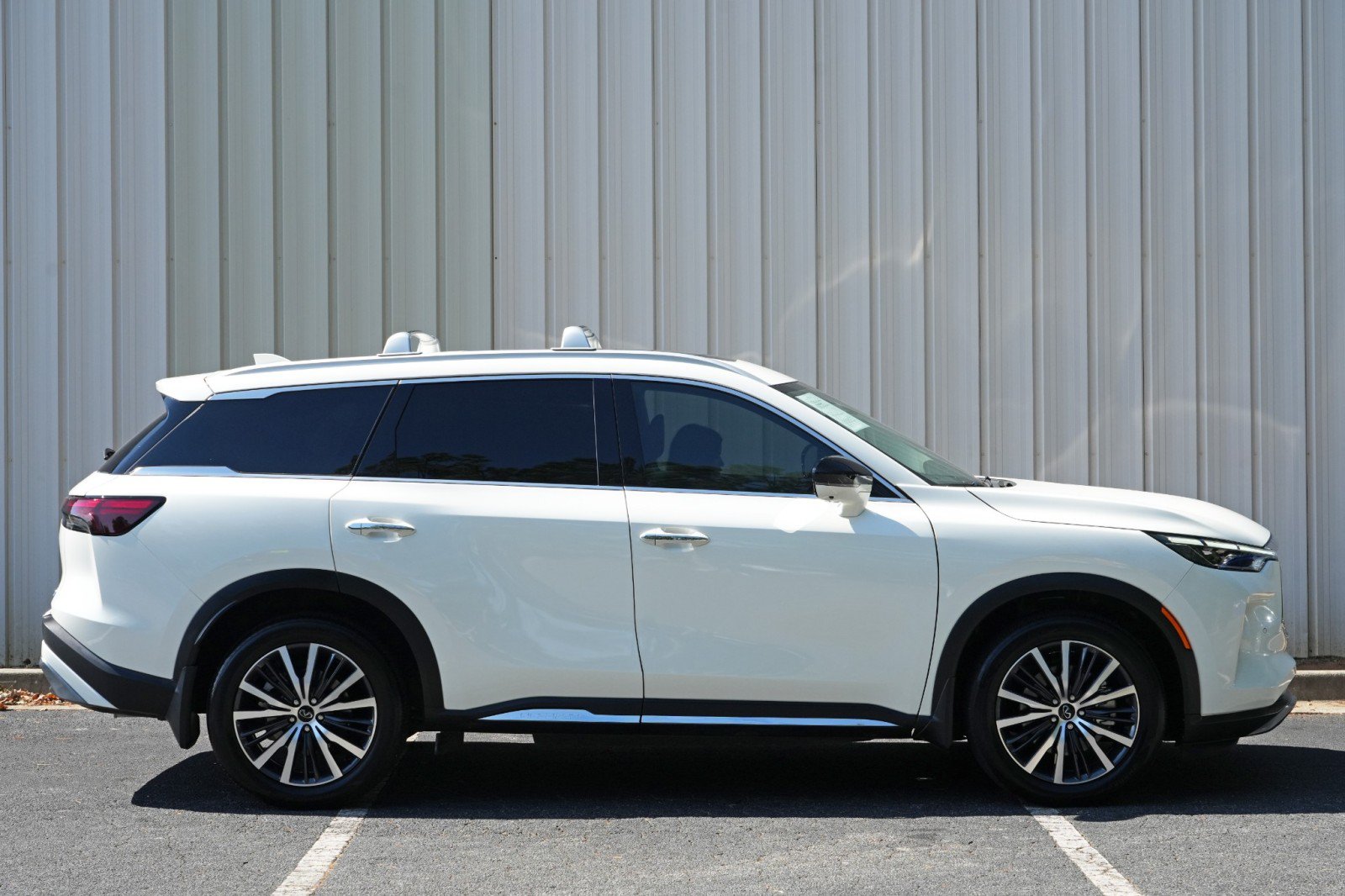 Used 2025 INFINITI QX60 Sensory w/ Vision Package AWD/4WD image 54