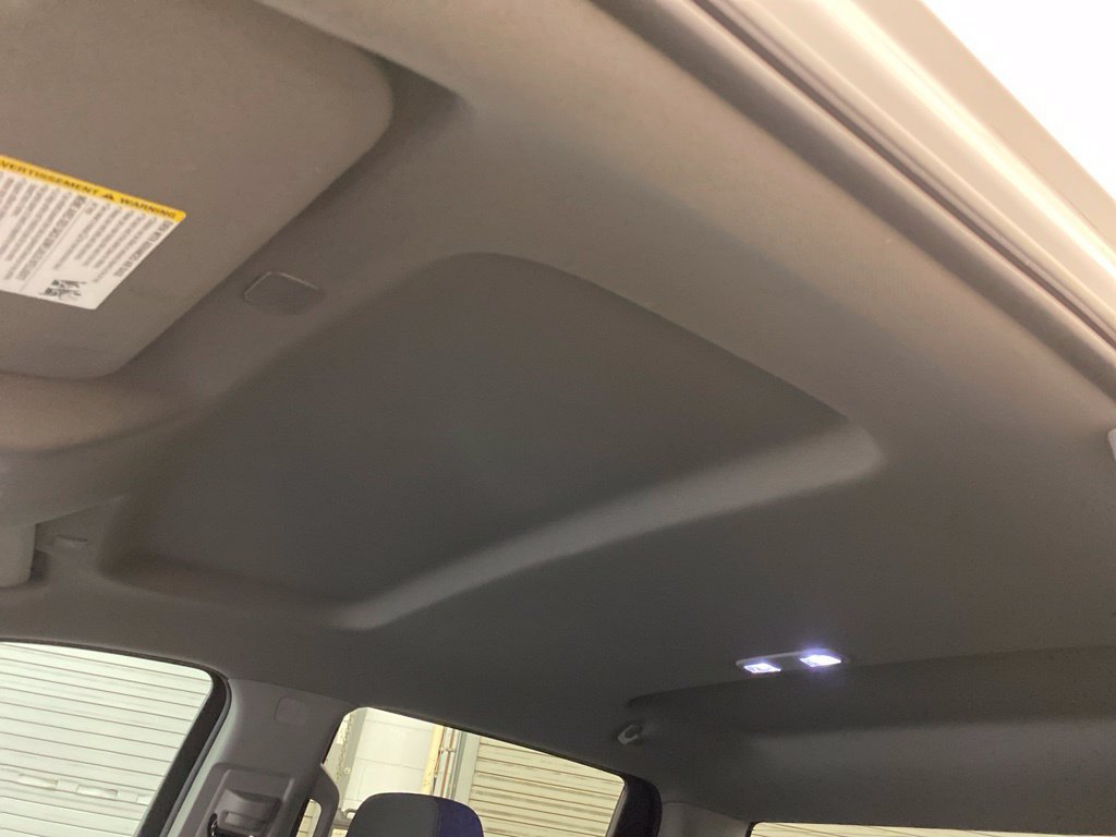 Used 2022 Chevrolet Silverado 1500 LT AWD/4WD image 17