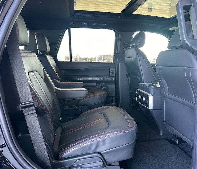 Used 2024 Ford Expedition Limited image 10