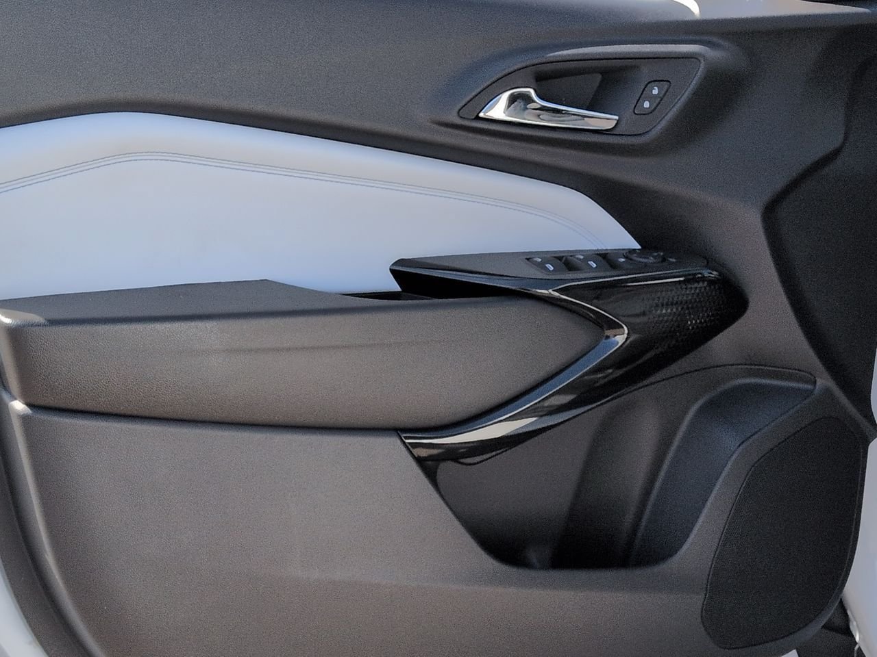 New 2026 Chevrolet Trax LT w/ Driver Confidence Package FWD image 23