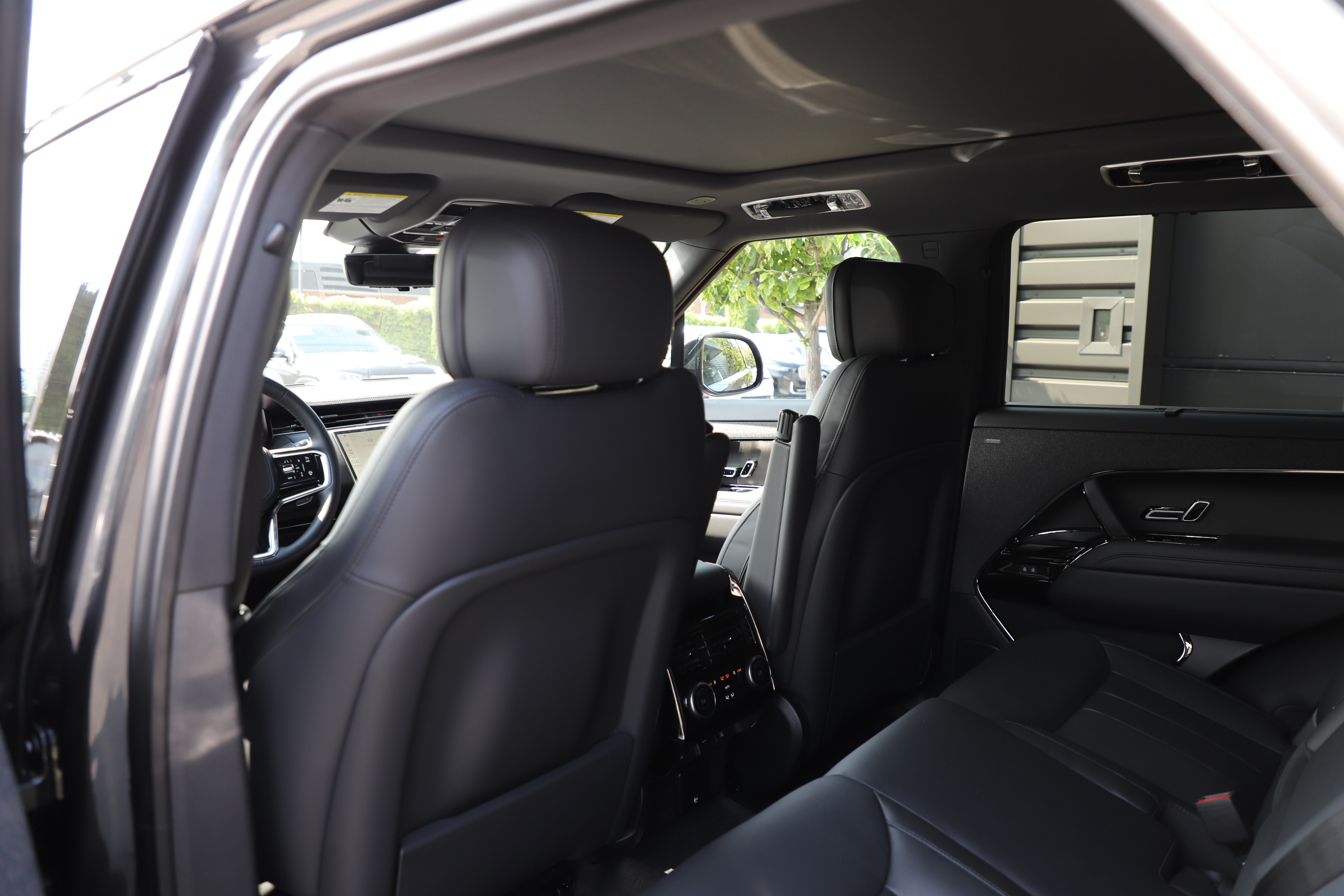 New 2026 Land Rover Range Rover Sport SE AWD/4WD image 15