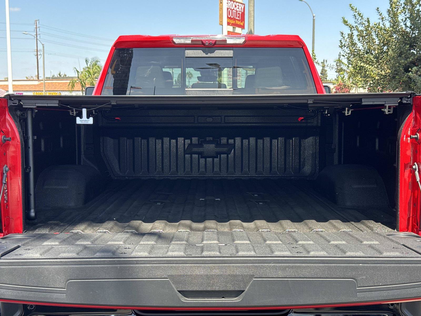 Used 2025 Chevrolet Silverado 2500 ZR2 w/ Technology Package AWD/4WD image 28