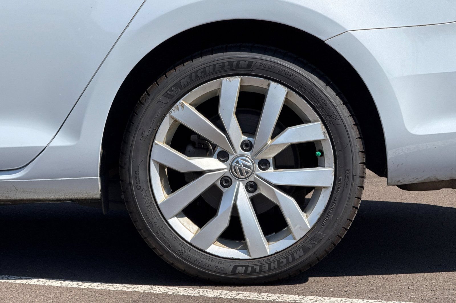 Used 2019 Volkswagen Golf S FWD image 26