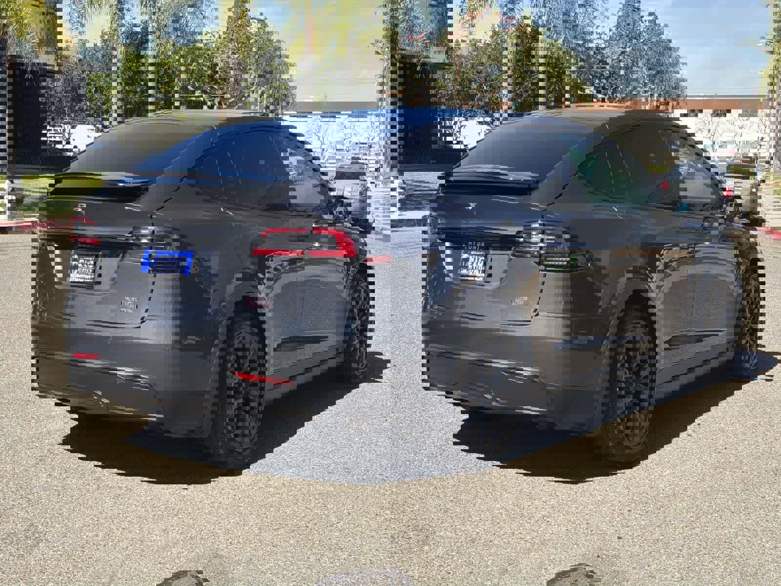Used 2022 Tesla Model X Plaid image 6