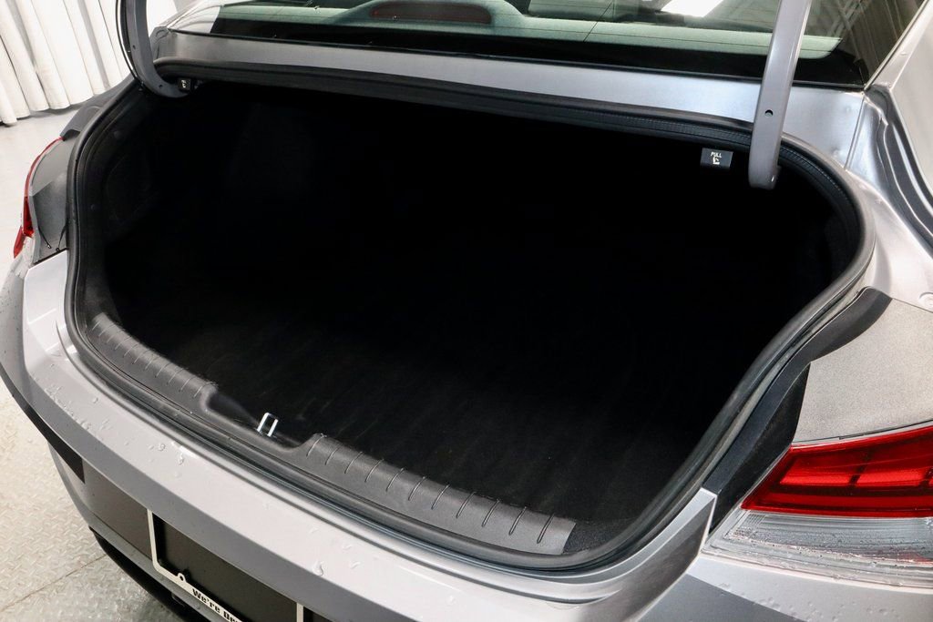 Certified 2025 Hyundai Elantra SEL image 16