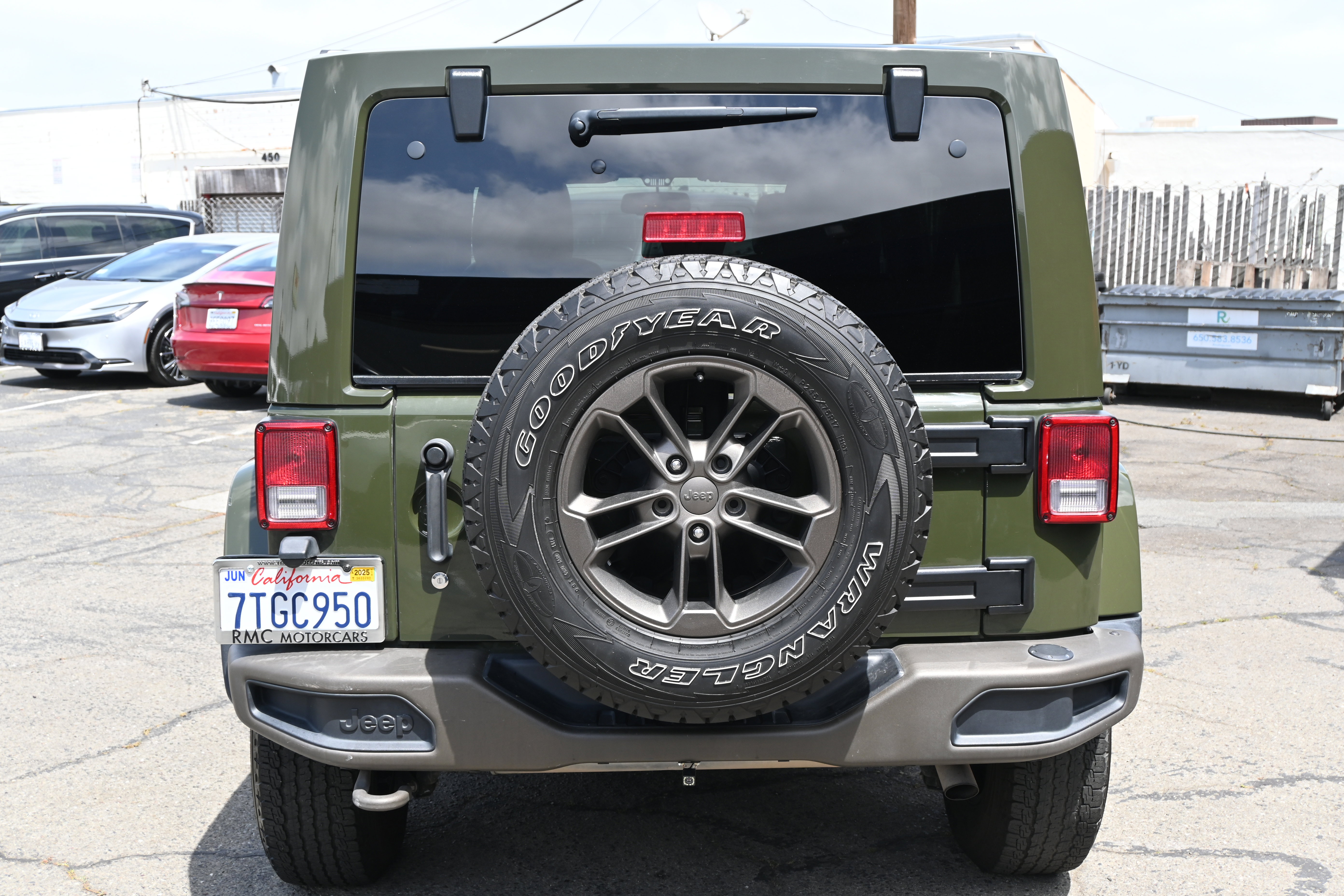 Used 2016 Jeep Wrangler Unlimited Sahara image 5