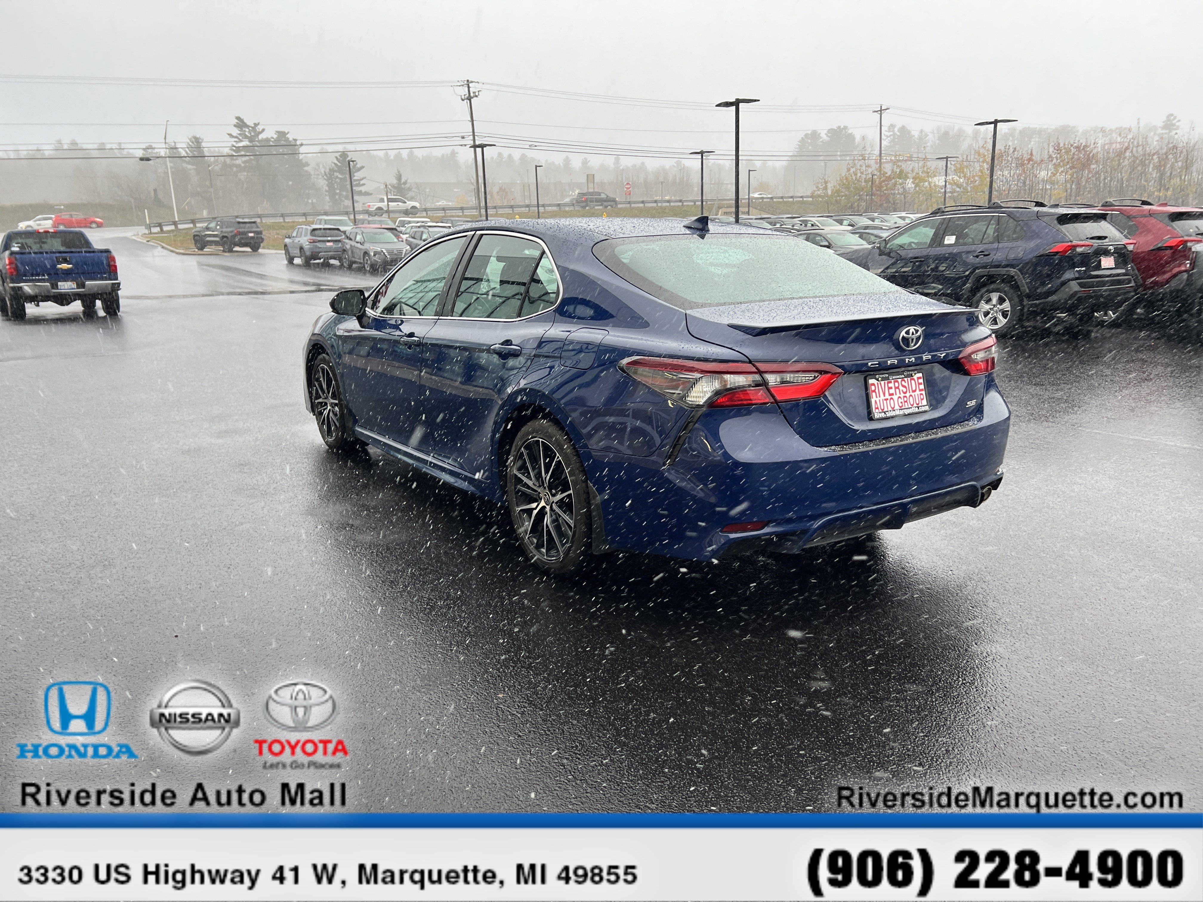 Used 2023 Toyota Camry SE image 6