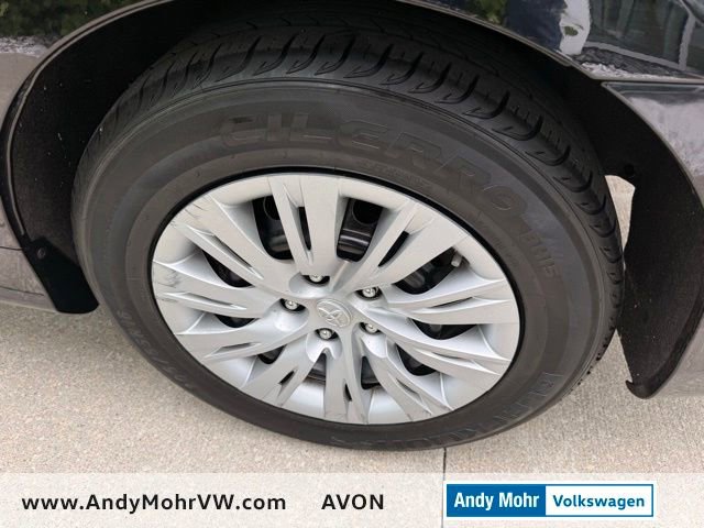 Used 2013 Toyota Camry LE FWD image 11