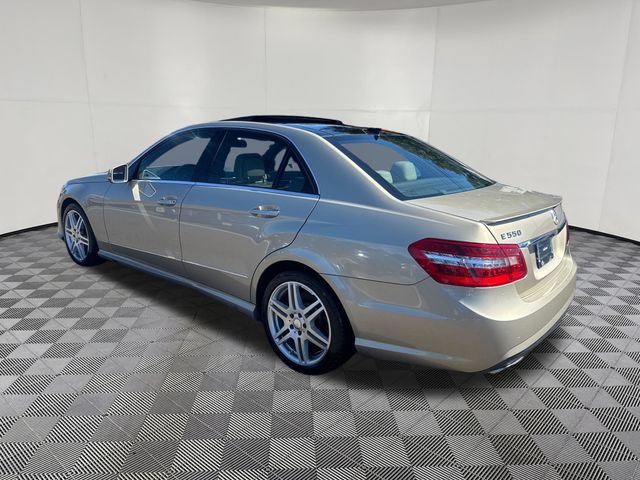 Used 2010 Mercedes-Benz E 550 4MATIC Sedan image 3