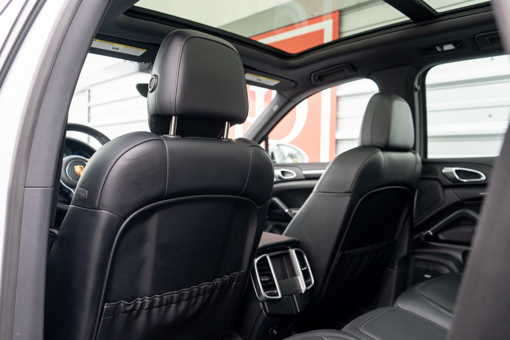 Used 2018 Porsche Cayenne S AWD/4WD image 25