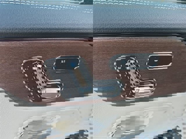 Used 2020 Mercedes-Benz GLB 250 4MATIC image 13