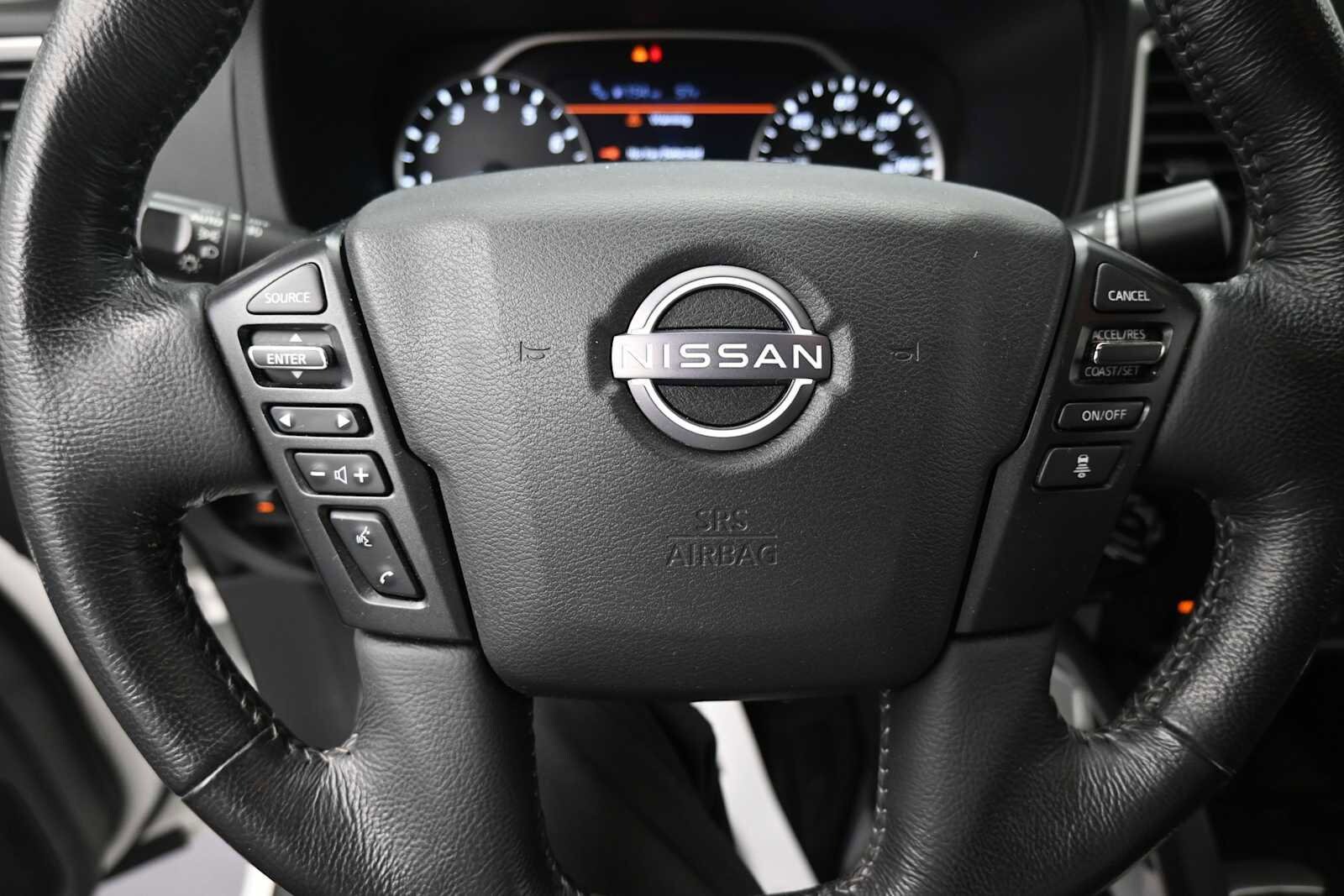 Used 2022 Nissan Frontier SV AWD/4WD image 6