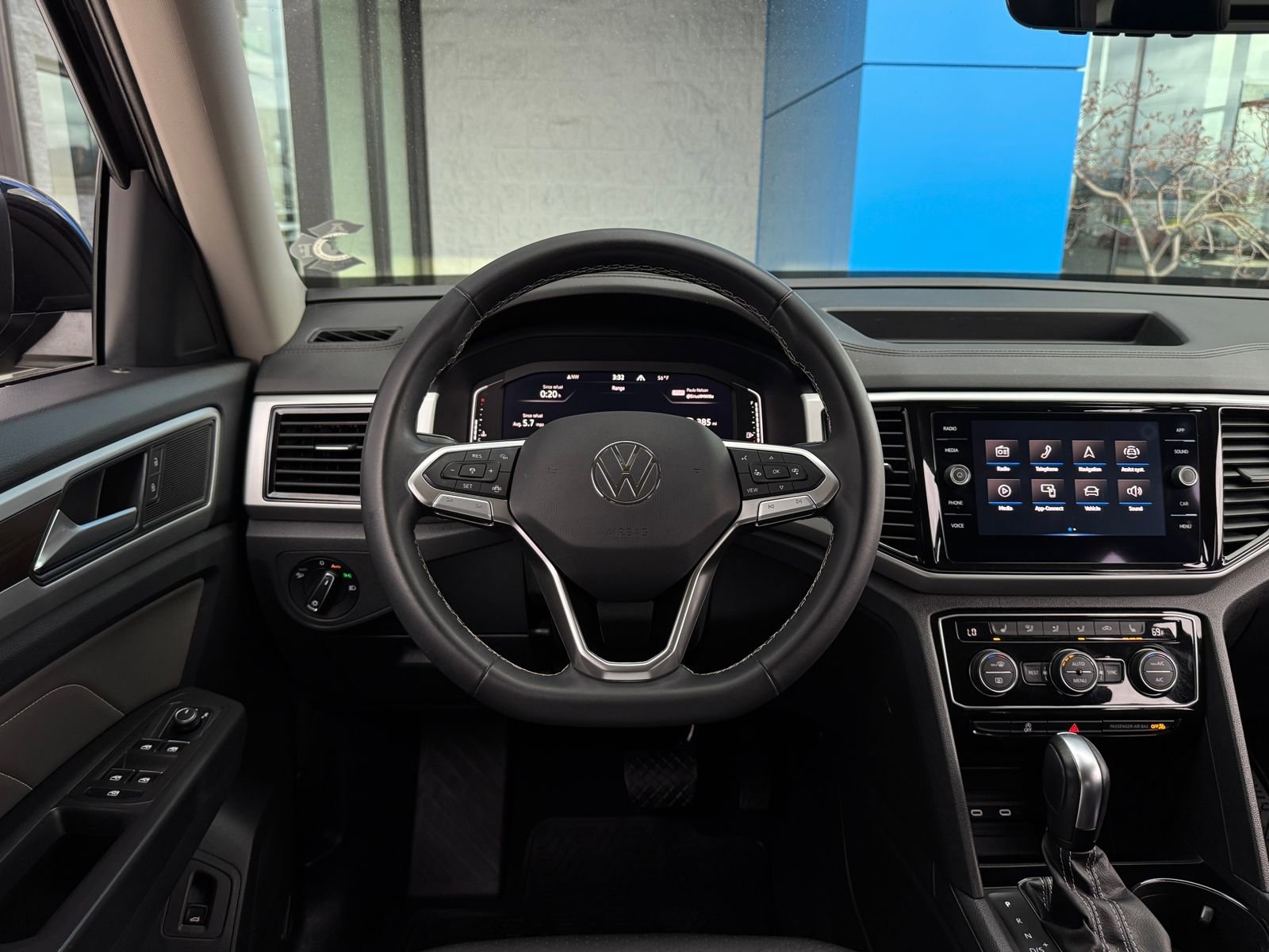 Used 2023 Volkswagen Atlas SE AWD/4WD image 15