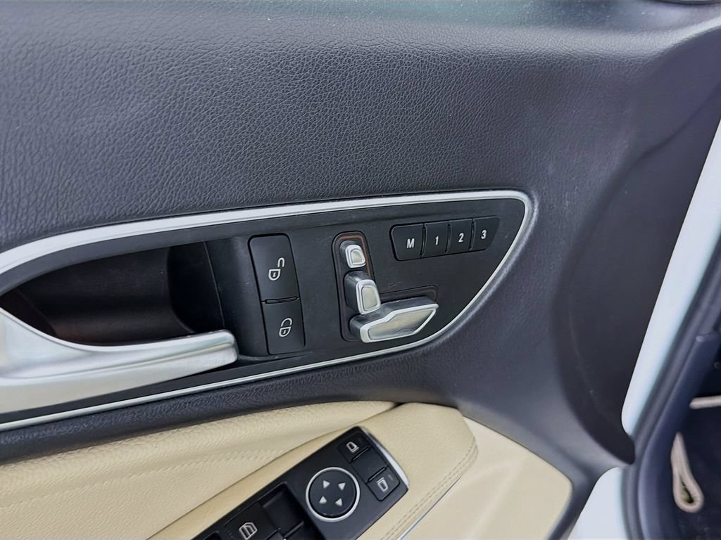 Used 2019 Mercedes-Benz CLA 250 4MATIC image 21