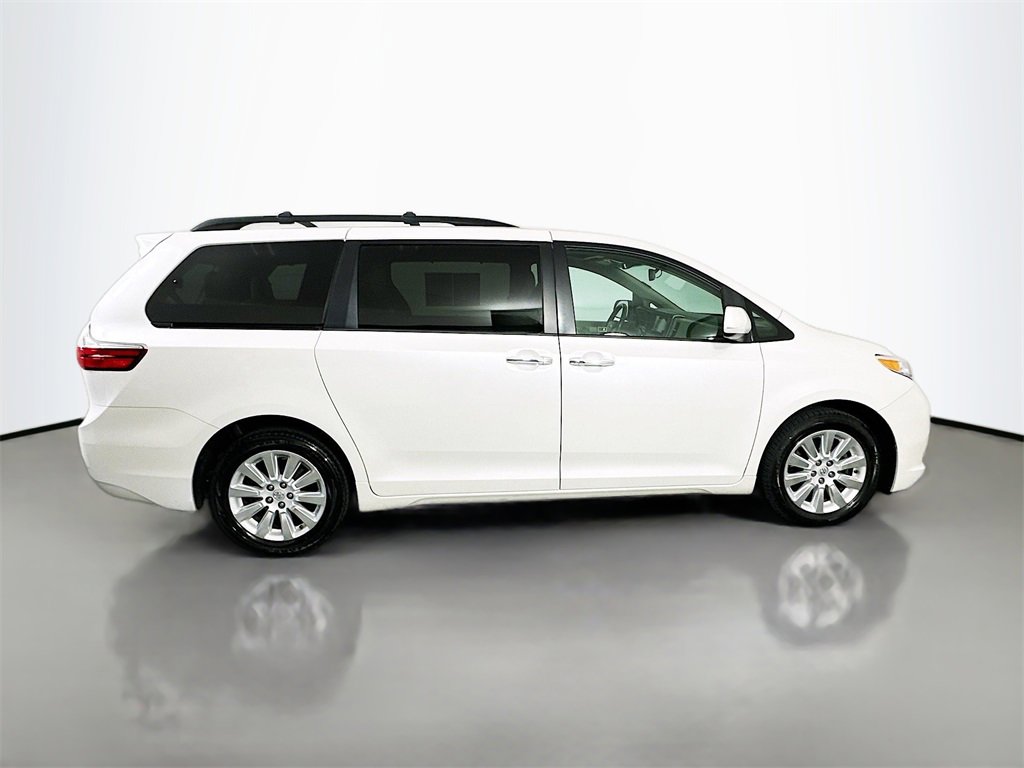 Used 2015 Toyota Sienna XLE Premium image 8