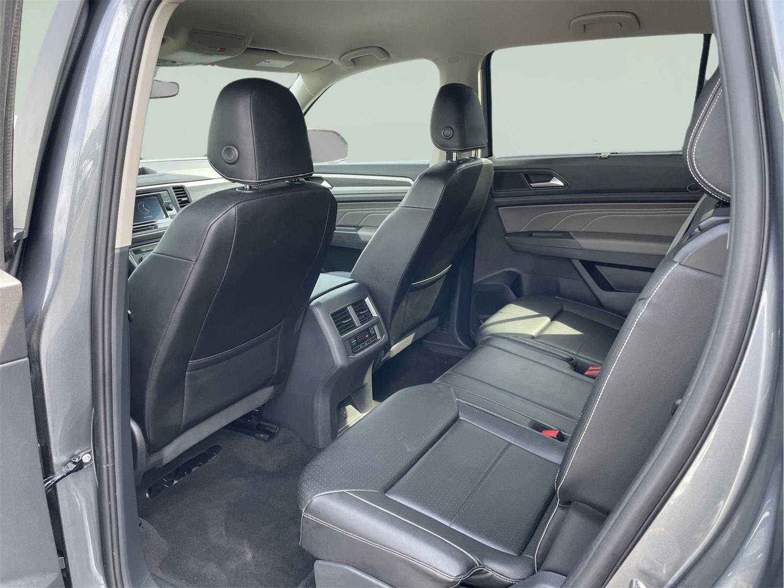 Used 2023 Volkswagen Atlas SE image 15
