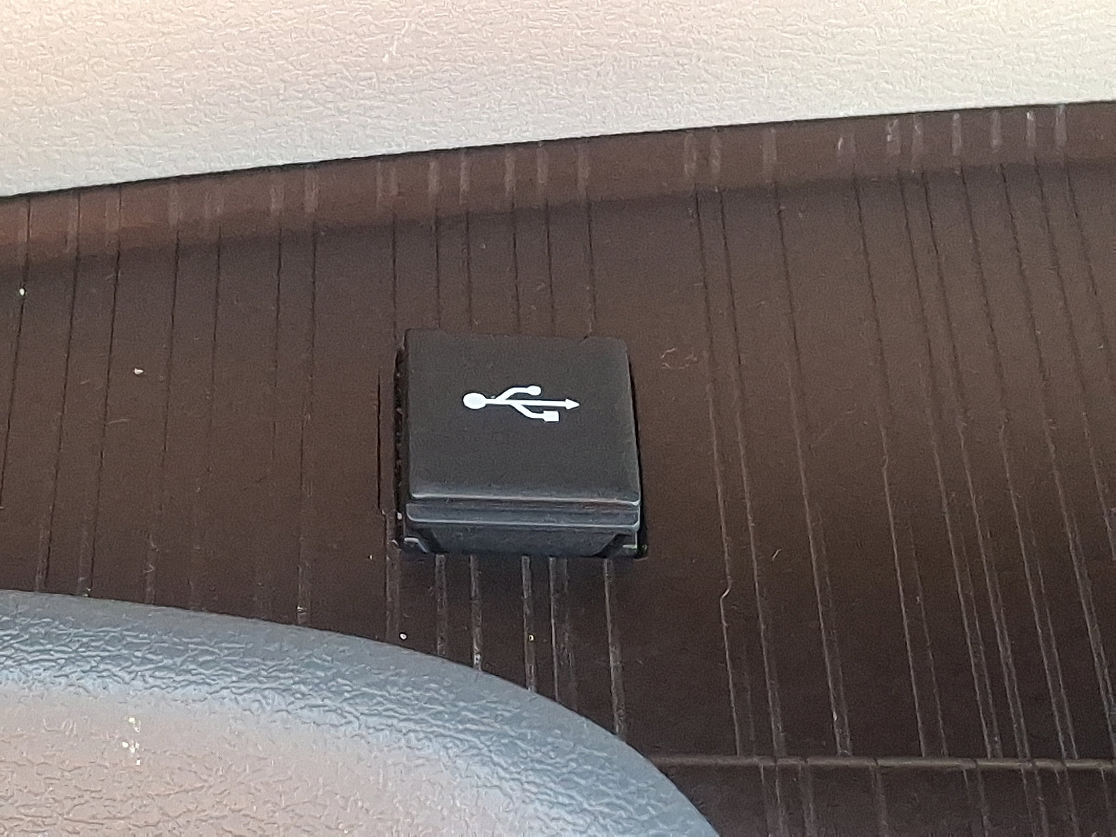 Used 2023 Toyota Sienna XLE image 26