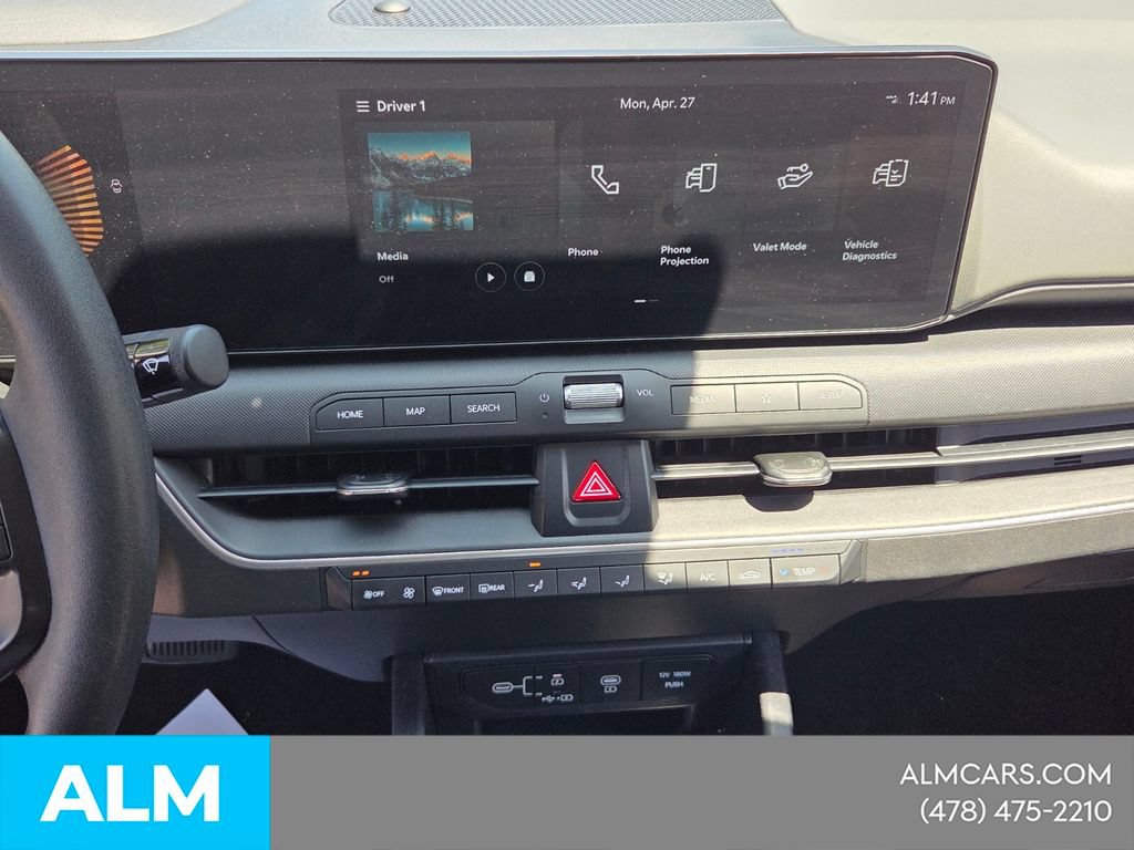 Used 2025 Kia K4 FWD image 19
