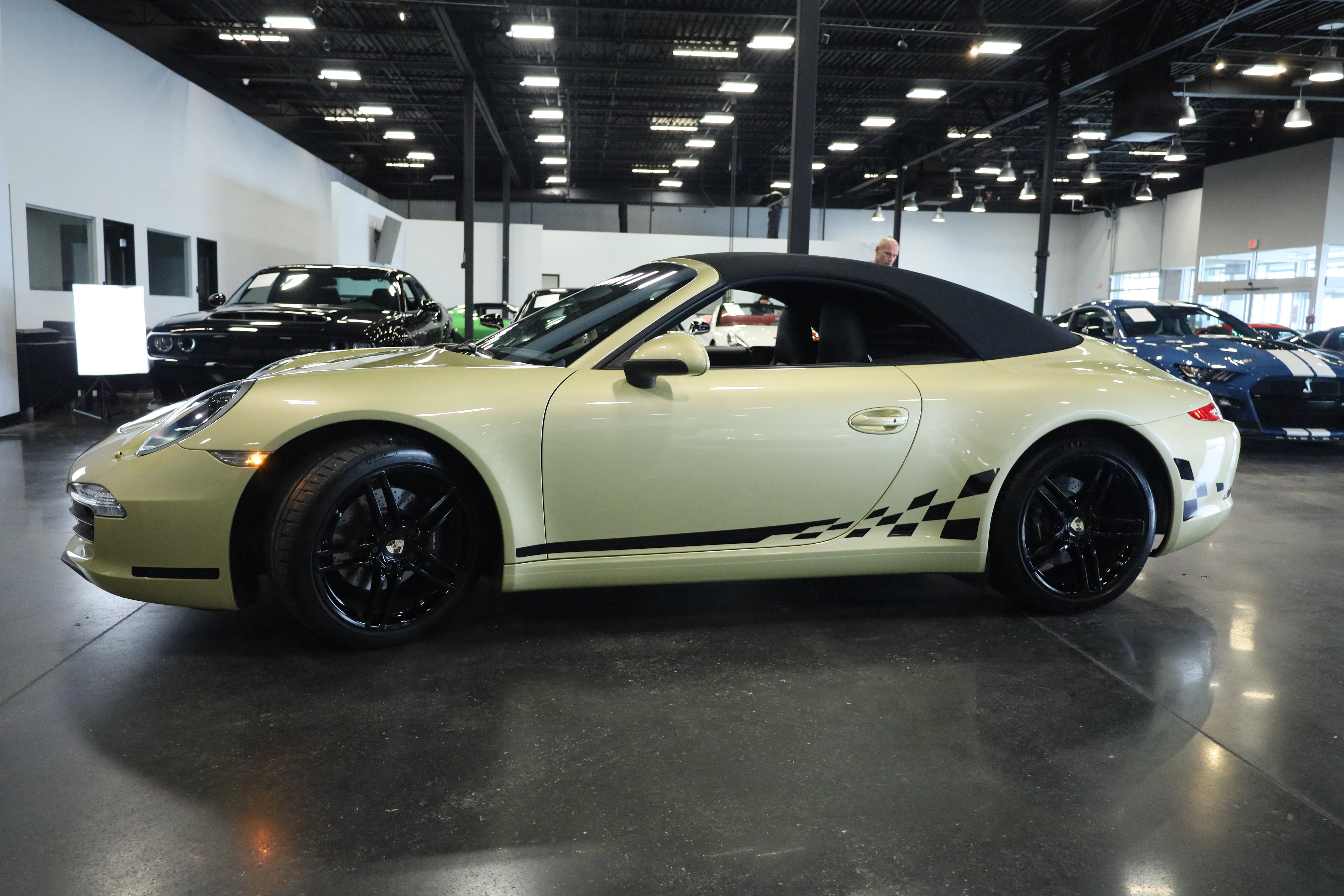 Used 2013 Porsche 911 Carrera image 10
