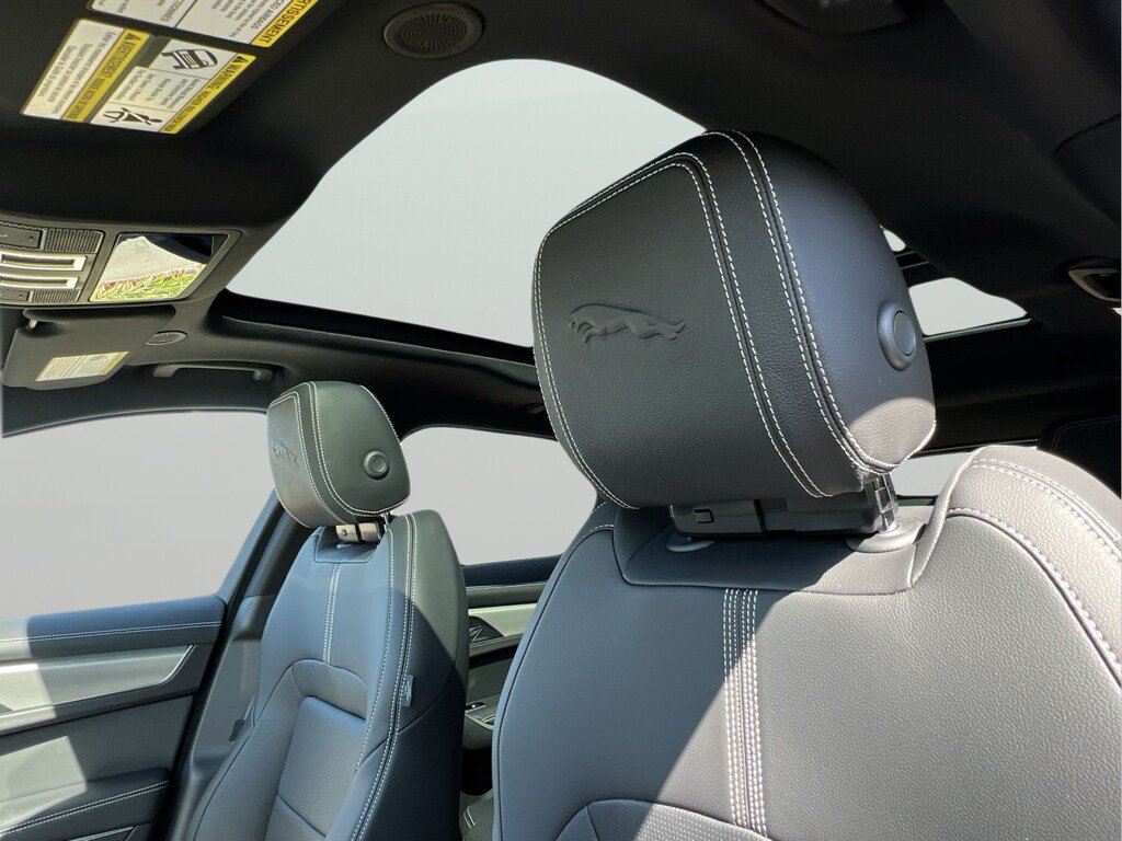 Used 2025 Jaguar F-PACE R-Dynamic S AWD/4WD image 15