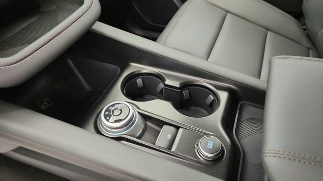 New 2026 Ford Explorer Active w/ Active Comfort Package image 15