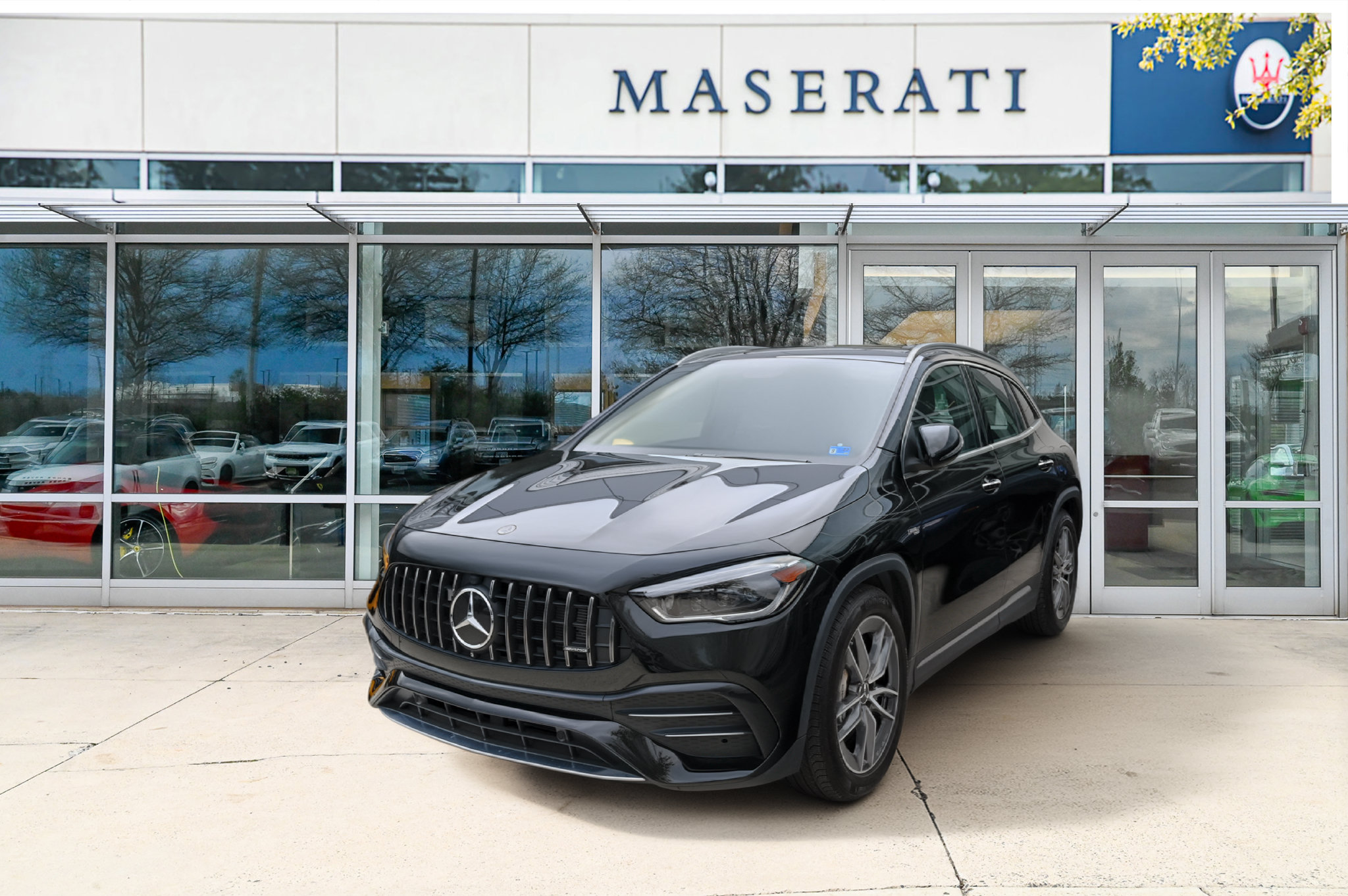 Used 2023 Mercedes-Benz GLA 35 AMG 4MATIC image 1