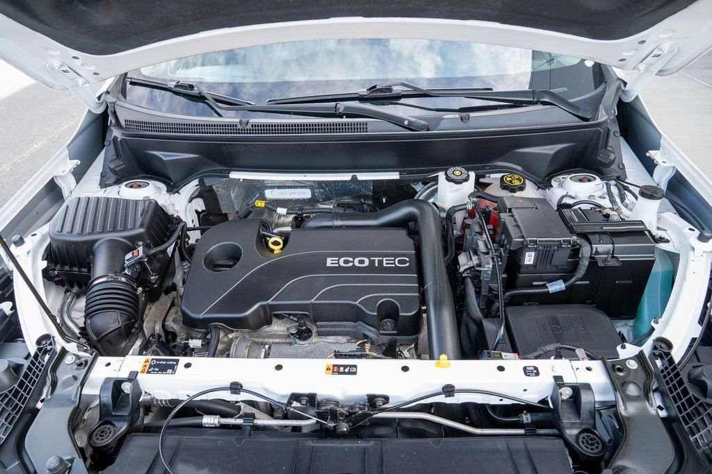 Used 2022 GMC Terrain SLE w/ Driver Convenience Package image 12