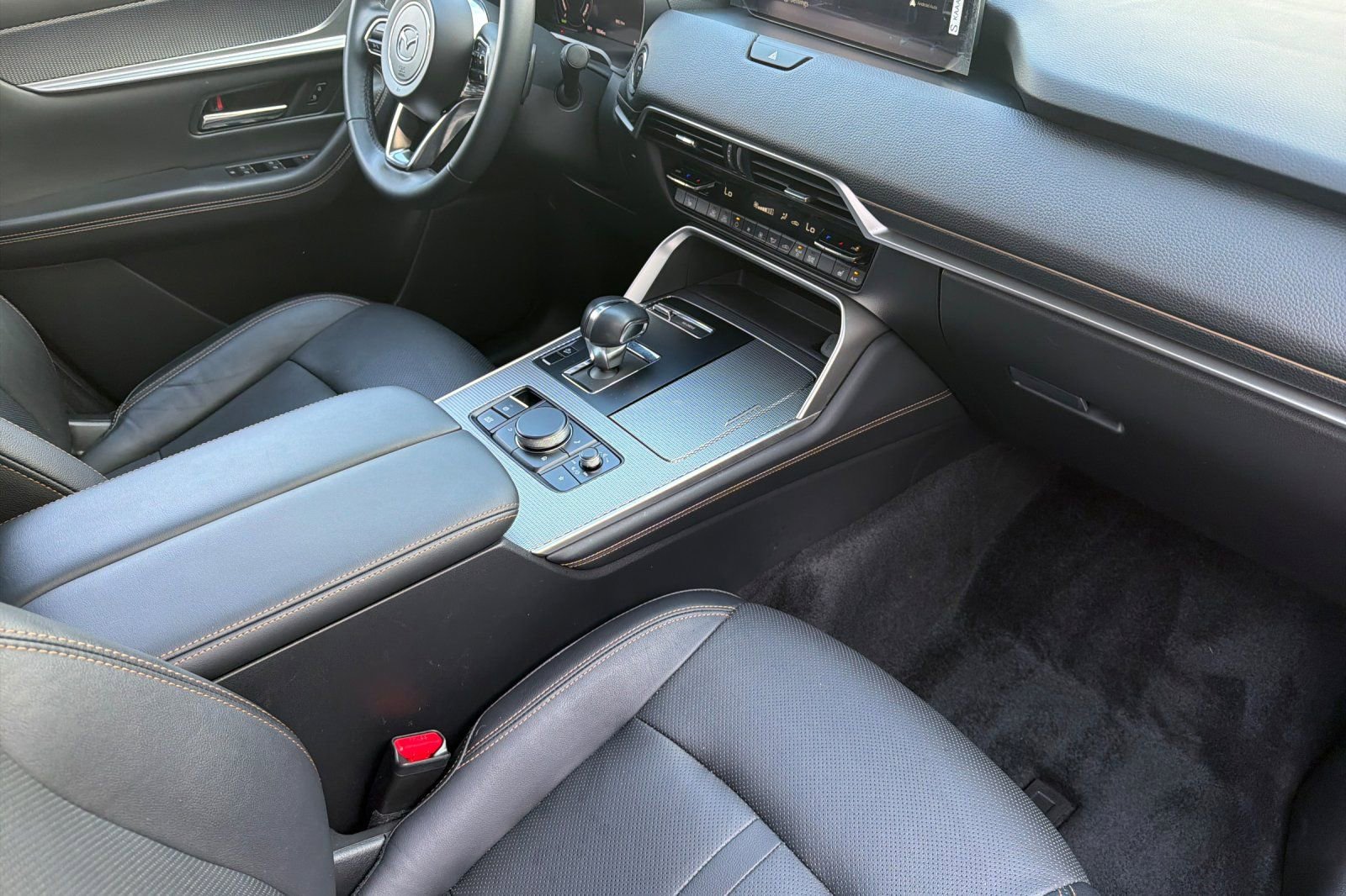 Certified 2024 MAZDA CX-90 Plug-In Hybrid w/ Preferred AWD/4WD image 16