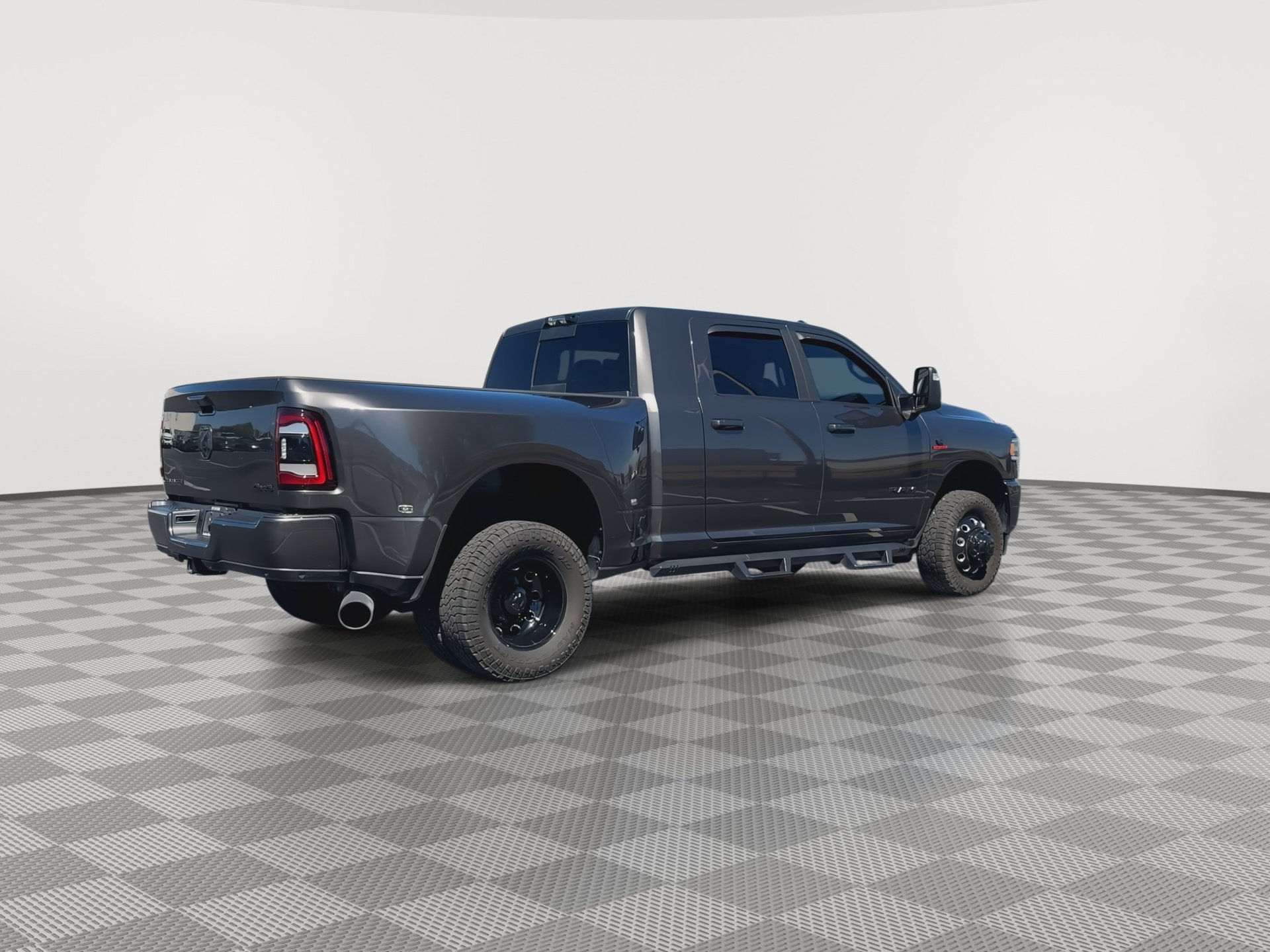Used 2024 RAM 3500 Laramie w/ Night Edition AWD/4WD image 8