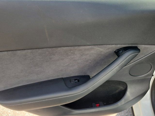 Used 2023 Tesla Model Y Long Range image 8
