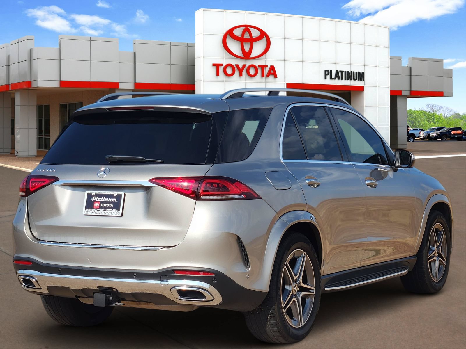 Used 2022 Mercedes-Benz GLE 350 image 4