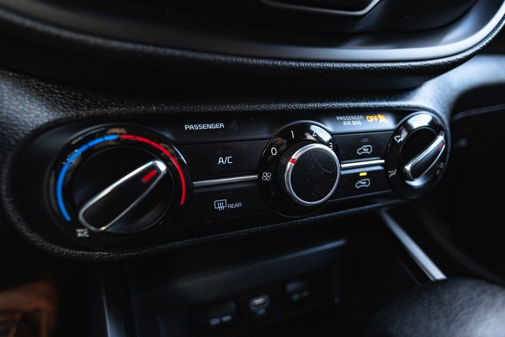 Used 2022 Kia Soul LX image 15