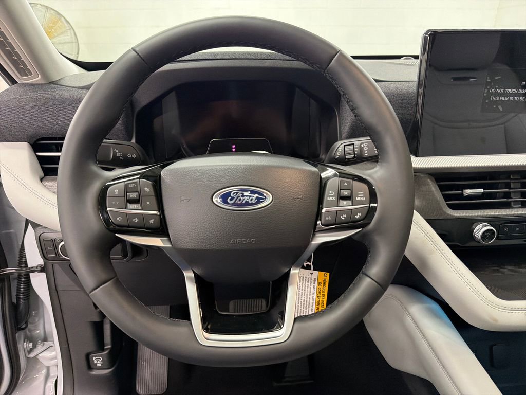 New 2026 Ford Explorer Platinum w/ LUX Leather Package AWD/4WD image 19