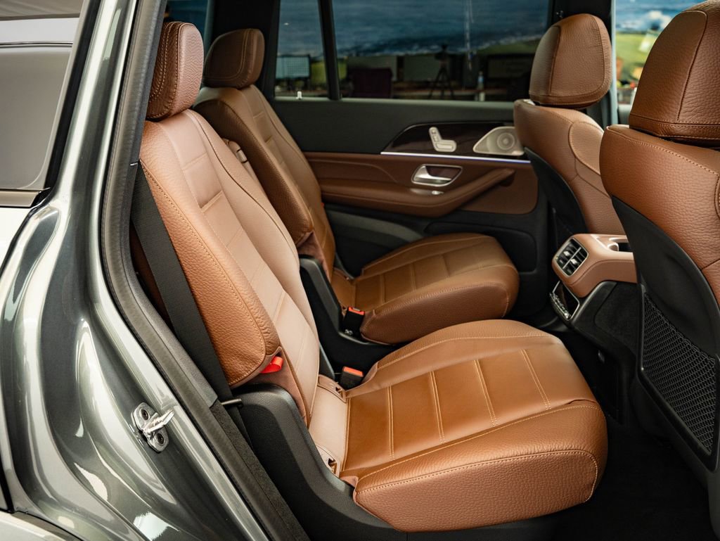 New 2026 Mercedes-Benz GLS 450 4MATIC image 52