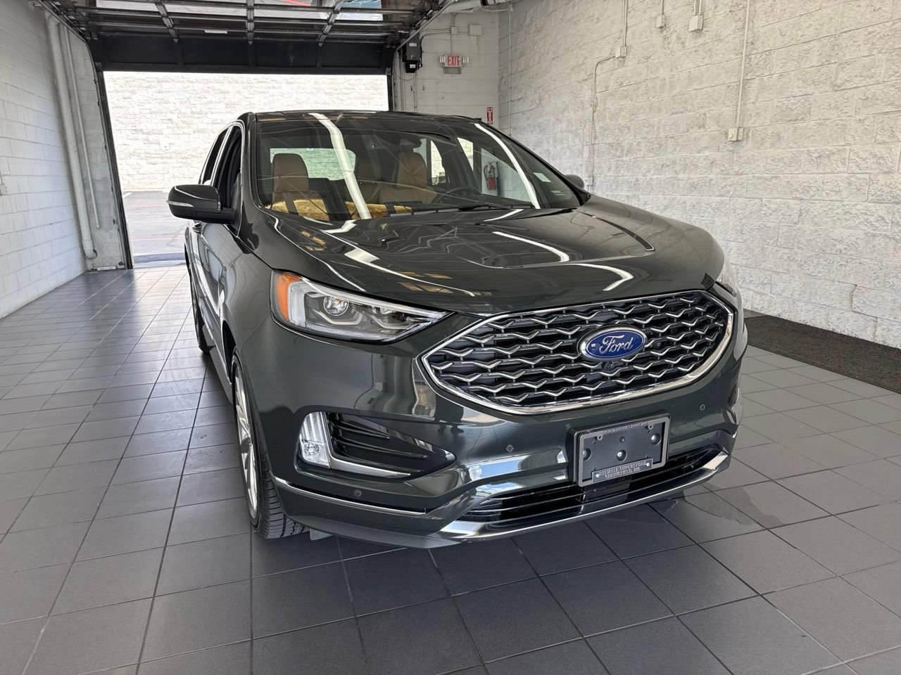 Used 2024 Ford Edge Titanium w/ Titanium Elite Package AWD/4WD image 2
