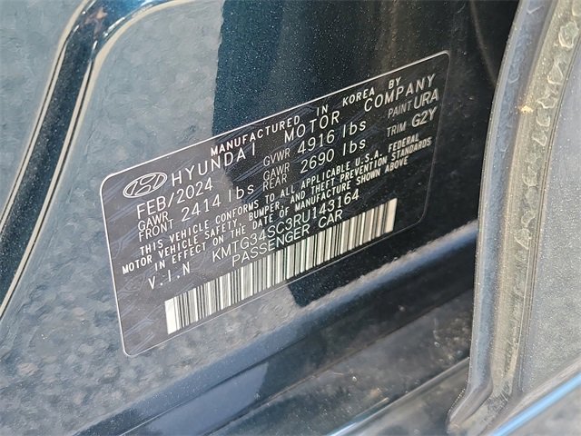 Used 2024 Genesis G70 2.5T image 33