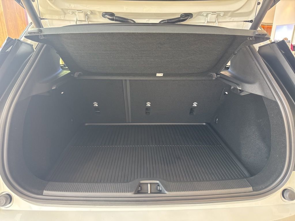 New 2026 Volvo EX30 Cross Country Ultra w/ Protection Package AWD/4WD image 28