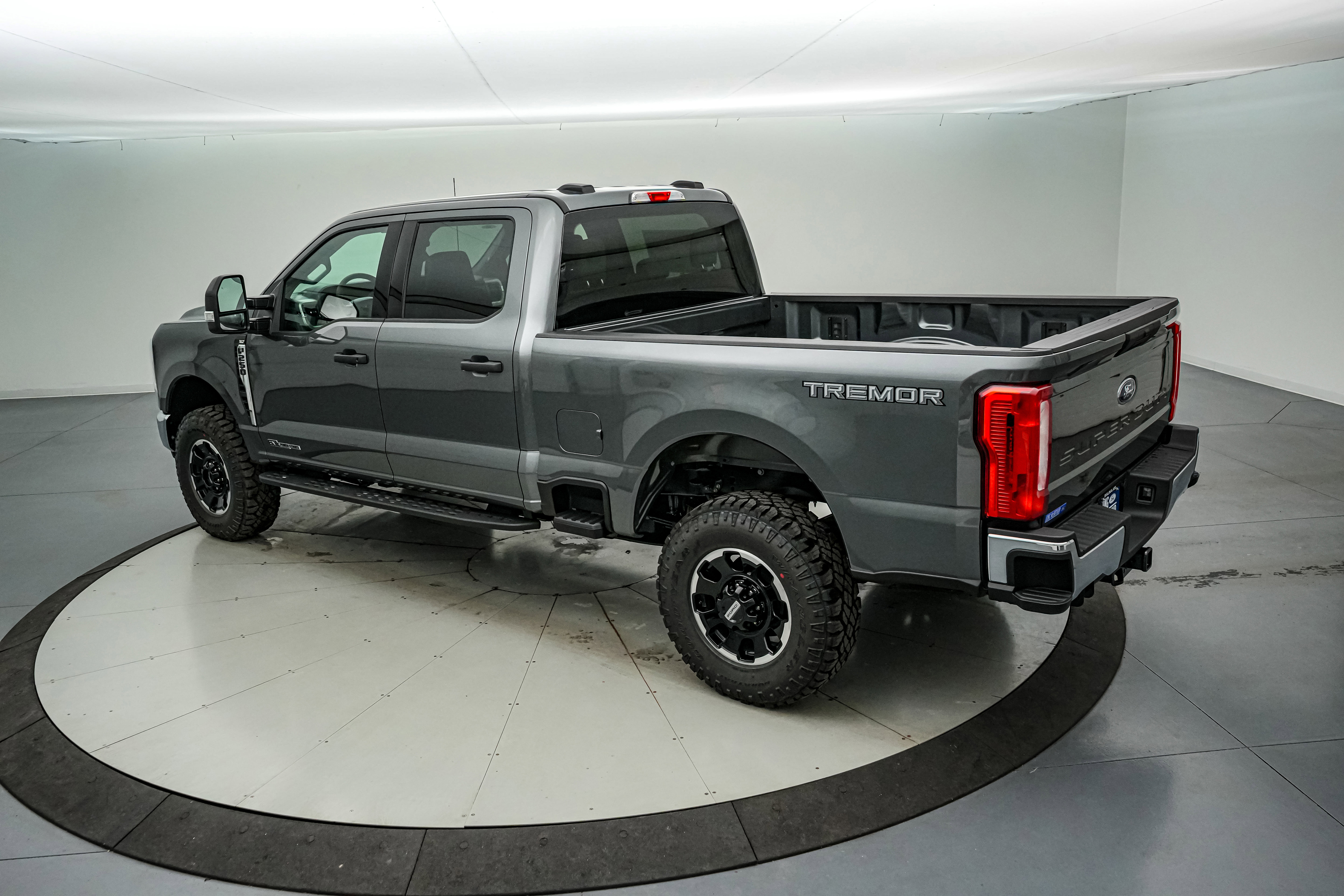 New 2026 Ford F250 XLT w/ Tremor Off-Road Package image 7